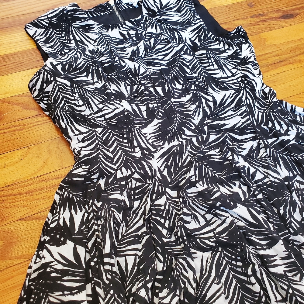 H&M Fit and Flare Tropical Dress - Black and White - Size 10